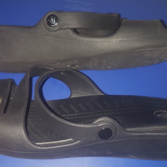 Crocs - Picture 2 of 3